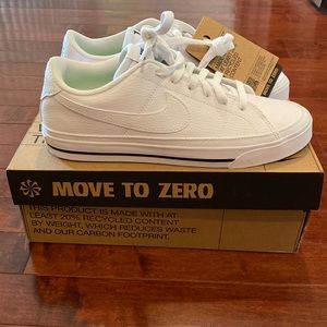 Women’s Nike Court Legacy